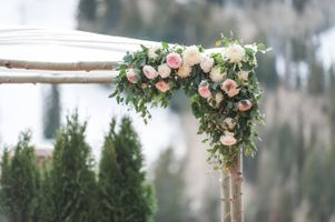 Ilana_Dave_Stein_Eriksen_Lodge_Deer_Valley_Park_City_Utah_Detail_Spring_Flower_Decked_Backdrop.jpg