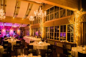 Hoopes Events | Julia and Mark | Silver Lake Lodge | Deer Valley | Park City Utah | Candle Lit Head Table Julia_Mark_Silver_Lake_Lodge_Deer_Valley_Resort_Park_City_Utah_Chandelier_Candle_Lit_Head_Table.jpg