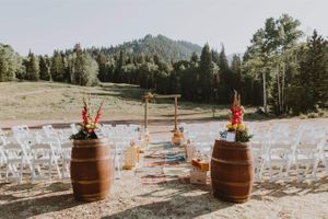 Wine Barrels, Rugs and Peach Roses Ceremony