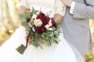 Hoopes Events | Tina and Dan | Snowbird Resort | Snowbird Utah | Bride Holding a Stunning Bouquet Tina_Dan_Snowbird_Resort_Snowbird_Utah_Stunning_Bouquet.jpg