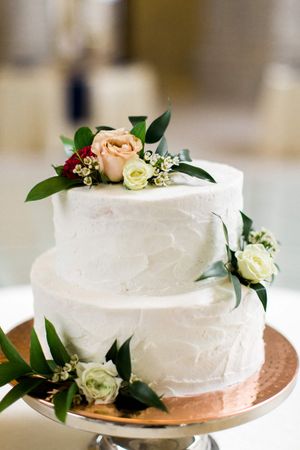Hoopes Events | Tessa and Taani | Utah State Capitol | Salt Lake City Utah | Details | Flower-Accented Wedding Cake Tessa_Taani_Utah_State_Capitol_Salt_Lake_City_Utah_Detail_Flower_Accented_Wedding_Cake.jpg