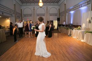 Hoopes Events | Chloe and Austin | Ben Lomond Suites | Ogden Utah | The Great Gatsby Wedding | Ready to Toss the Bouquet Chloe_Austin_Ben_Lomond_Suites_Ogden_Utah_Great_Gatsby_Ready_to_Toss_Bouquet.jpg