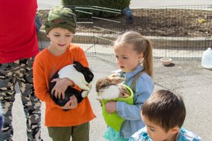 Hoopes Events | Zermatt Spring Extravaganza | 2018 | Zermatt Utah Resort | Midway Utah | Adorable Boy and Girl Holding Rabbits Zermatt_Spring_Extravaganza_2018_Zermatt_Utah_Resort_Midway_Utah_Boy_Girl_Rabbit.jpg
