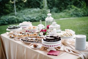 Hoopes Events | Brianne and Braden | Monument Park Stake Center | Salt Lake City Utah | Tempting Treats Brianne_Braden_Monument_Park_Stake_Center_Salt_Lake_City_Utah_Tempting_Treats.jpg