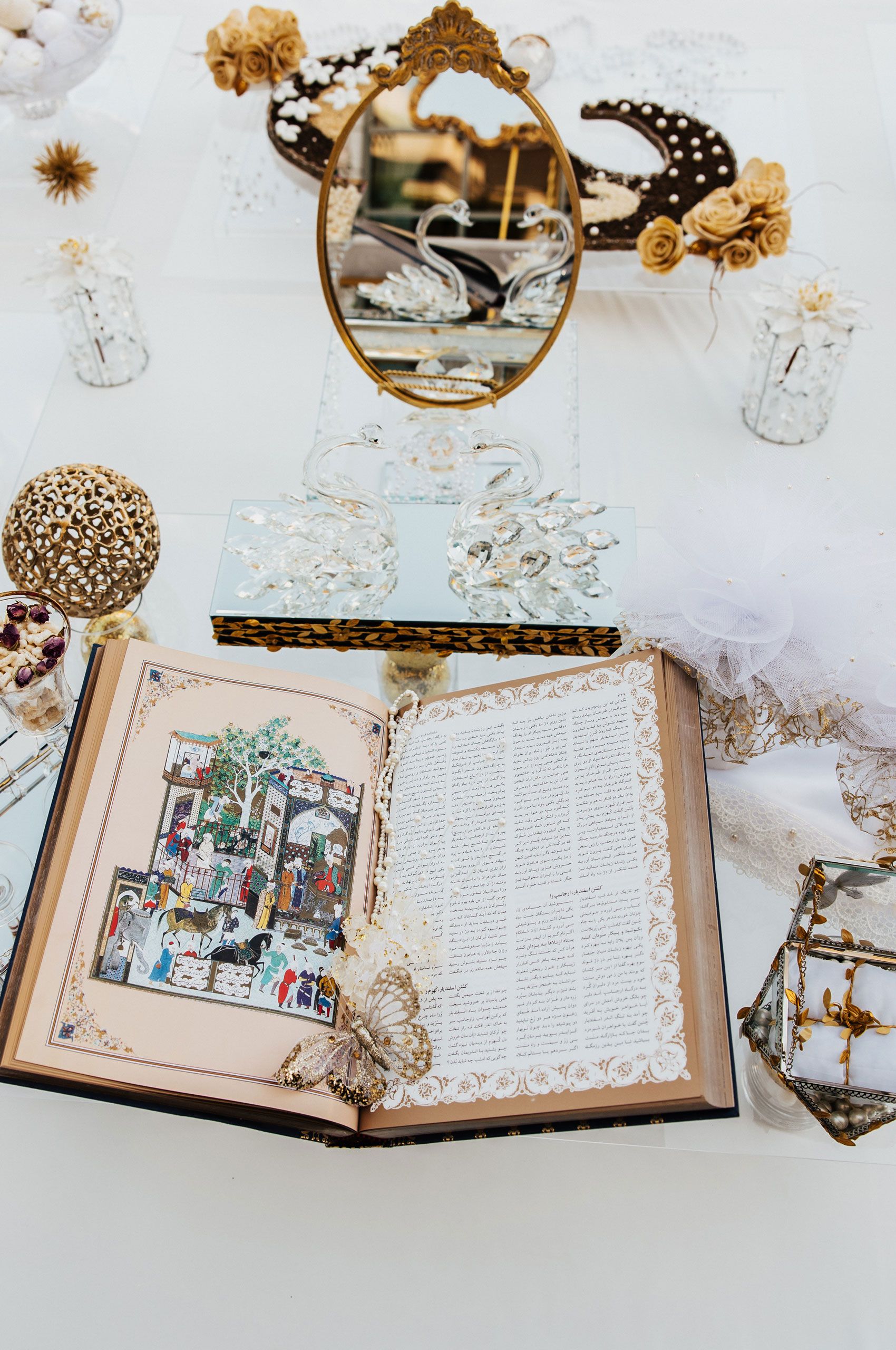 Book with Crystal Swans Sofreh Aghd