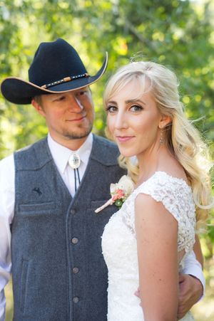 Hoopes Events | Kristin and Haven | Blacksmith Fork Canyon | Hyrum Utah | Couple Together Kristin_Haven_Blacksmith_Fork_Canyon_Hyrum_Utah_Couple_Together.jpg