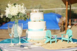 Hoopes Events | Aspyn and Steven | Bear Lake Utah | Seafoam -Accented Beach-Themed Wedding Cake Aspyn_Steven_Bear_Lake_Utah_Seafoam_Accented_Wedding_Cake.jpg