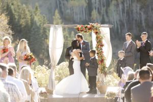 Felicia_Jared_Park_City_Mountain_Resort_Park_City_Utah_Kiss_the_Bride.jpg