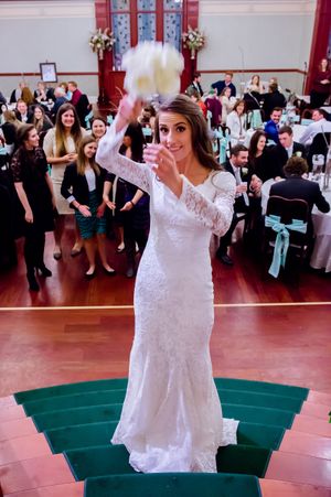 Hoopes Events | Shauna and Blake | Northampton House | American Fork Utah | Throwing the Bouquet Shauna_Blake_Northampton_House_American_Fork_Utah_Bouquet_Throw.jpg