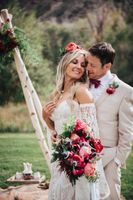 Bridal Bouquet Bride and Groom
