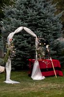 Natalie_Brad_South_Jordan_Utah_Decorated_Arch.jpg