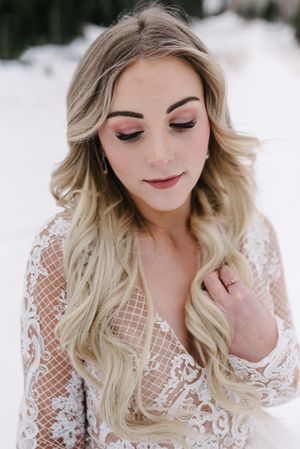 Hoopes Events | Rocky Mountain Bride | Winter Elopement | Deer Valley | Empire Lodge | Park City Utah | Close-Up of Bride Rocky_Mountain_Bride_Winter_Elopement_Deer_Valley_Empire_Lodge_Deer_Valley_Resort_Park_City_Utah_Bride_Close_Up.jpg
