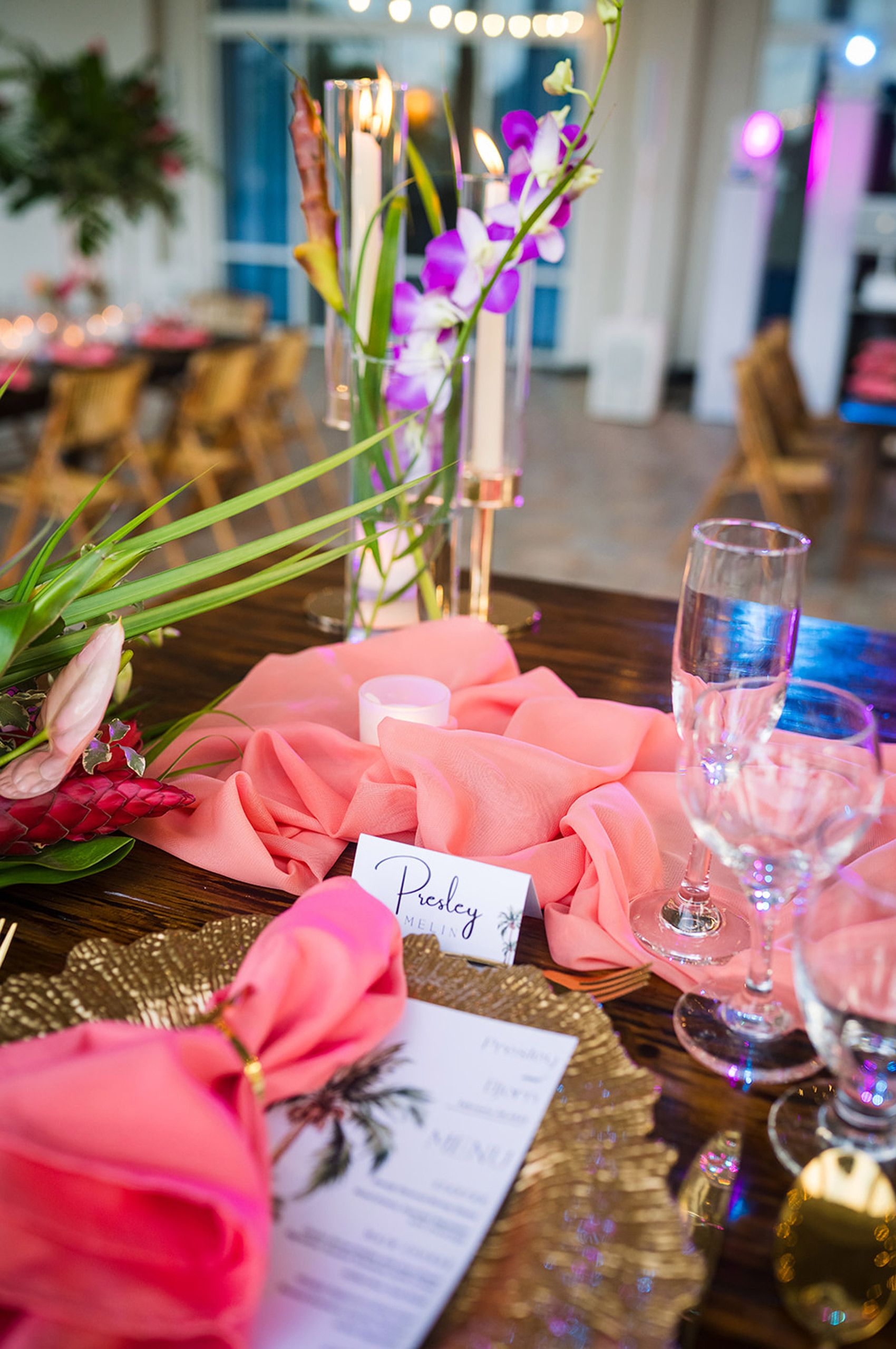 Details Presley's Place Setting