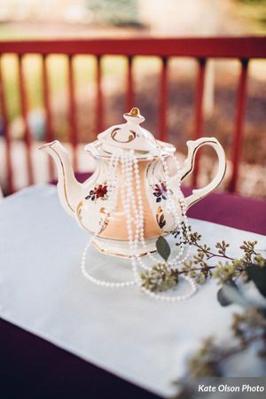 Hoopes Events | Modern Vintage Wedding | Zermatt Resort | Midway Utah | Styled | Vintage Teapot Modern_Vintage_Wedding_Styled_Zermatt_Resort_Midway_Utah_Vintage_Teapot.jpg