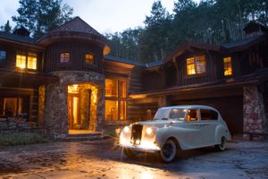 Hoopes Events | Evelyn and Kevin | Park City Utah | Antique Car Sendoff Transportation Evelyn_Kevin_Park_City_Utah_Antique_Car_Sendoff_Ride.jpg