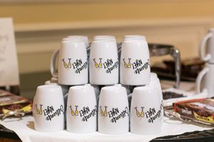 Calliente - Nye Mugs Reception