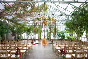Greenery Garlanded Ceremony Area Details