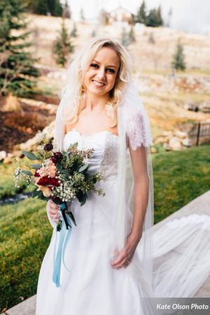 Hoopes Events | Modern Vintage Wedding | Zermatt Resort | Midway Utah | Styled | Beautiful Bride in Outdoor Setting Modern_Vintage_Wedding_Zermatt_Resort_Midway_Utah_Beautiful_Bride_1.jpg