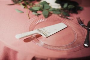 Cake Server and Glass Plate Details