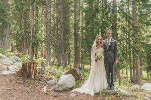 Outdoor Pictures Bride and Groom