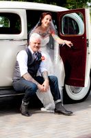 Natalie_Brad_South_Jordan_Utah_Couple_Antique_Car.jpg