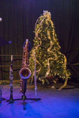 Musical Christmas Tree Sizzling Platters 2015
