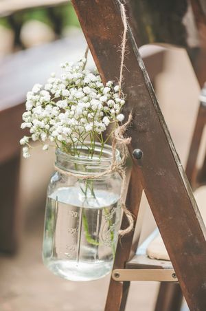 Aisle Decor | Baby Breath Details