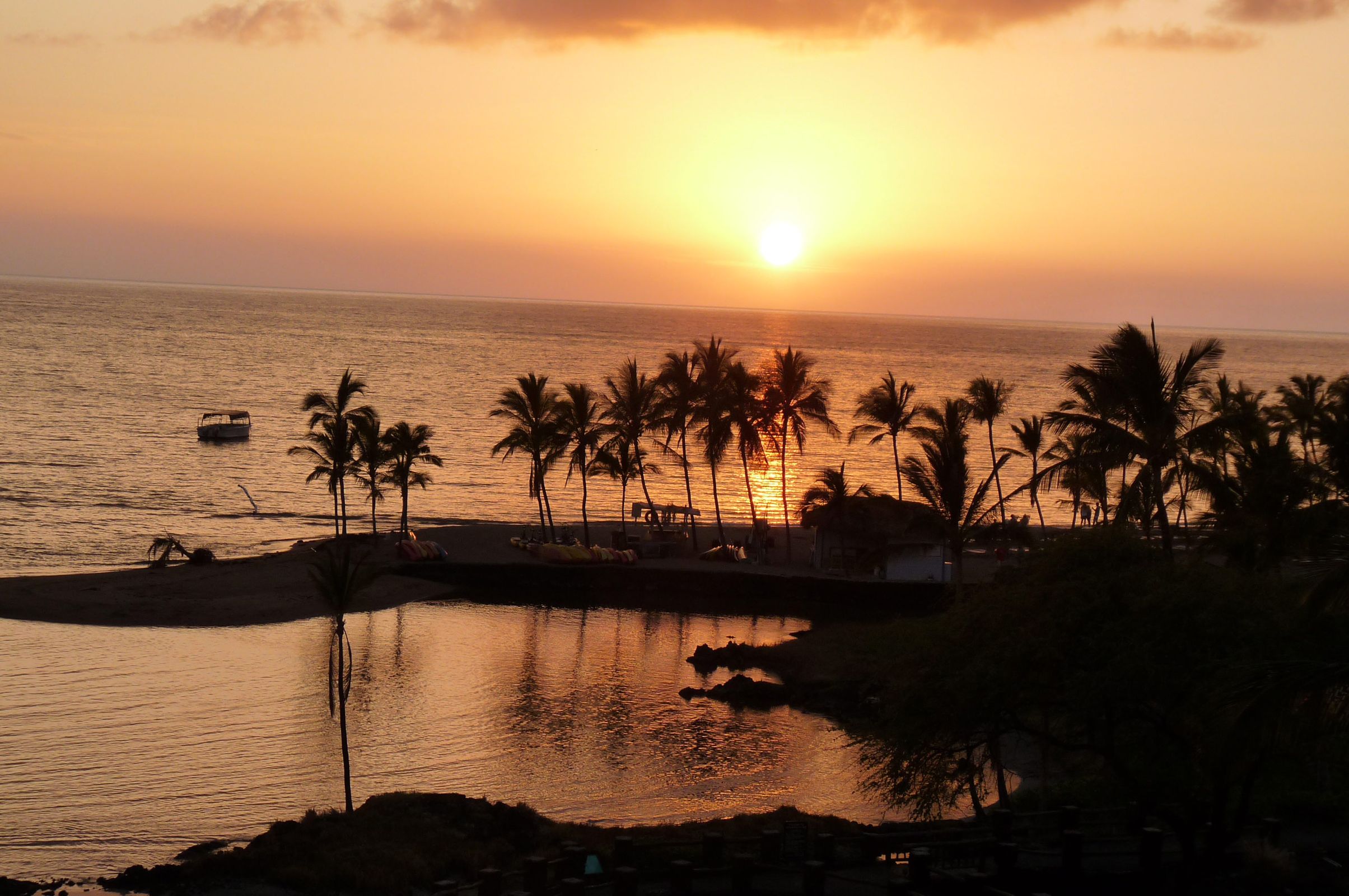 Is_a_Destination_Wedding_in_Your_Future_Waikoloa_Beach_Hawaii_Stunning_Sunset.jpg