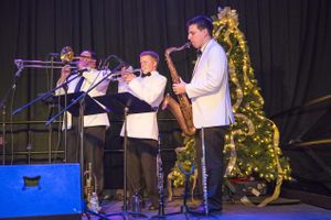 Active Band Sizzling Platters 2015