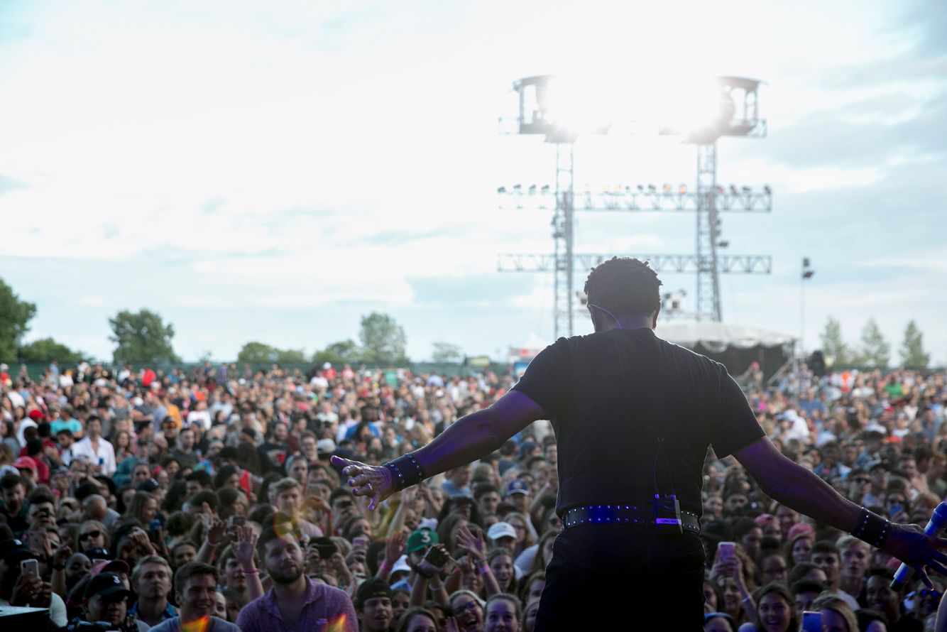 Smokey Robinson By Chicago Music Photographer Jeff Schear